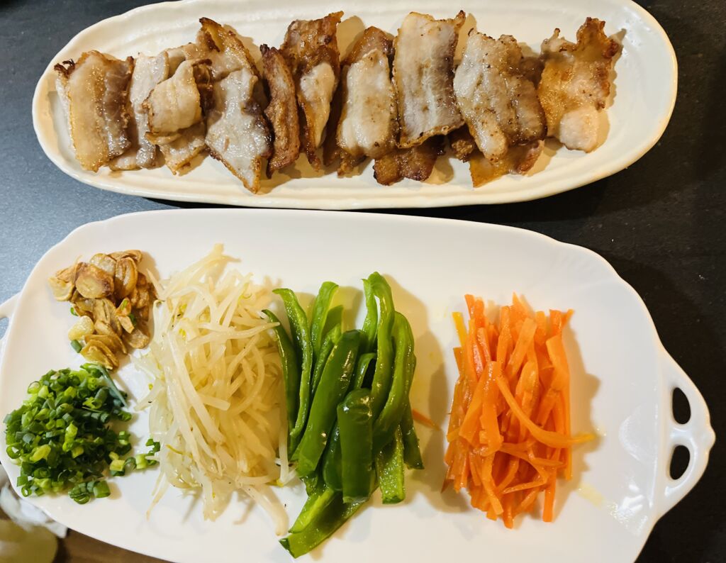 レンジフル活用‼︎サムギョプサル風肉巻き野菜